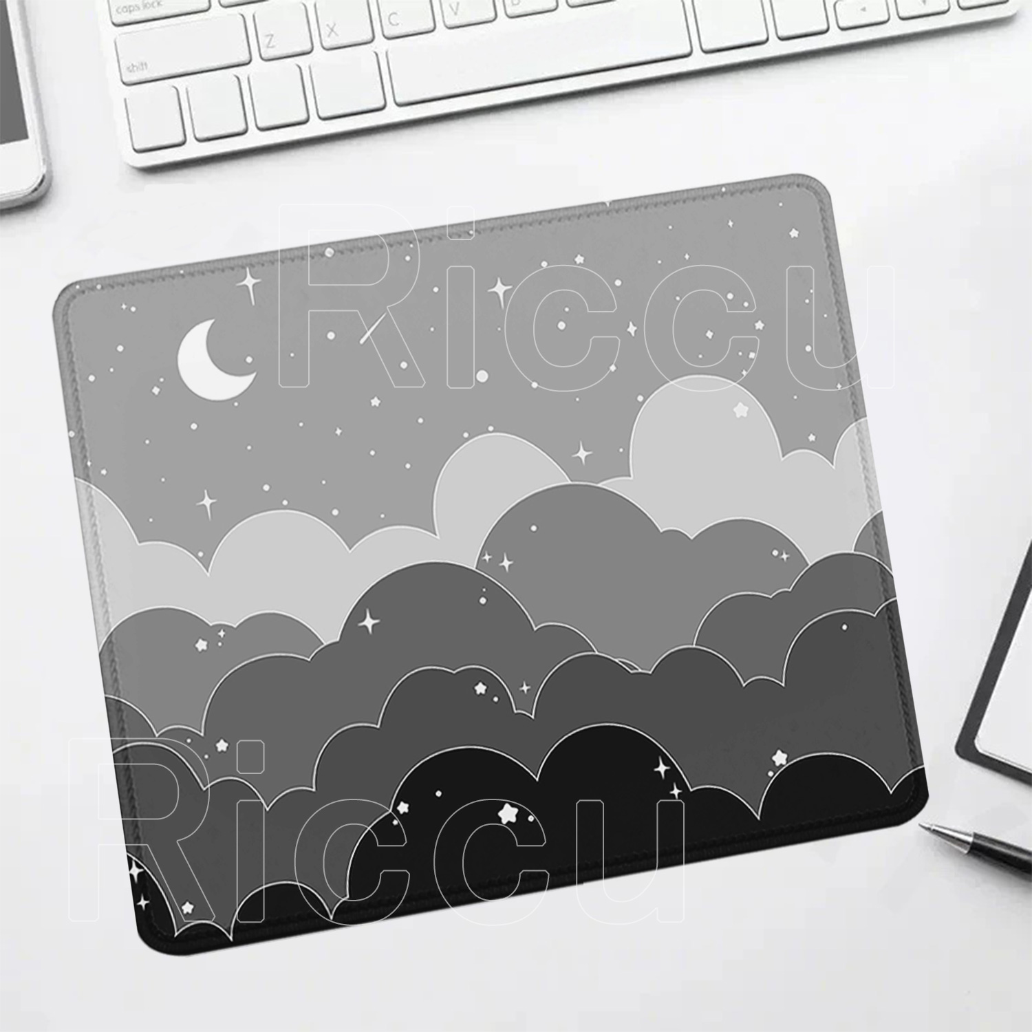 black and white Clouds moon sm - Pc Gaming Cloud Free 评论和价格